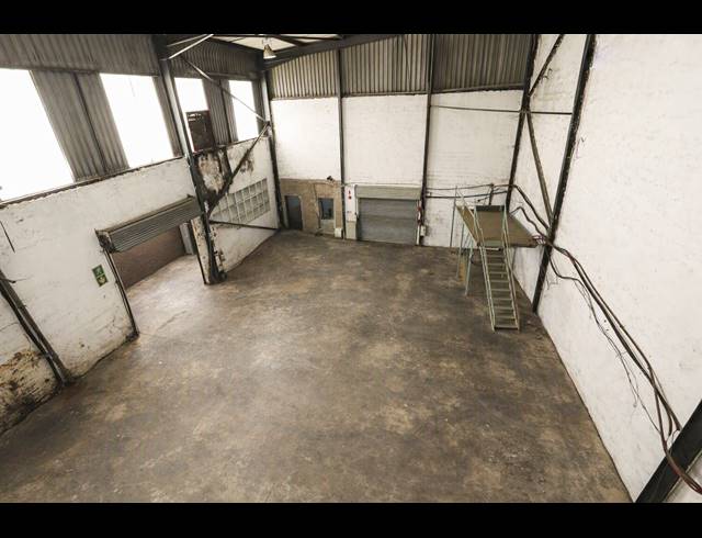 2,986M² WAREHOUSE FOR SALE IN SPRINGFIELD
